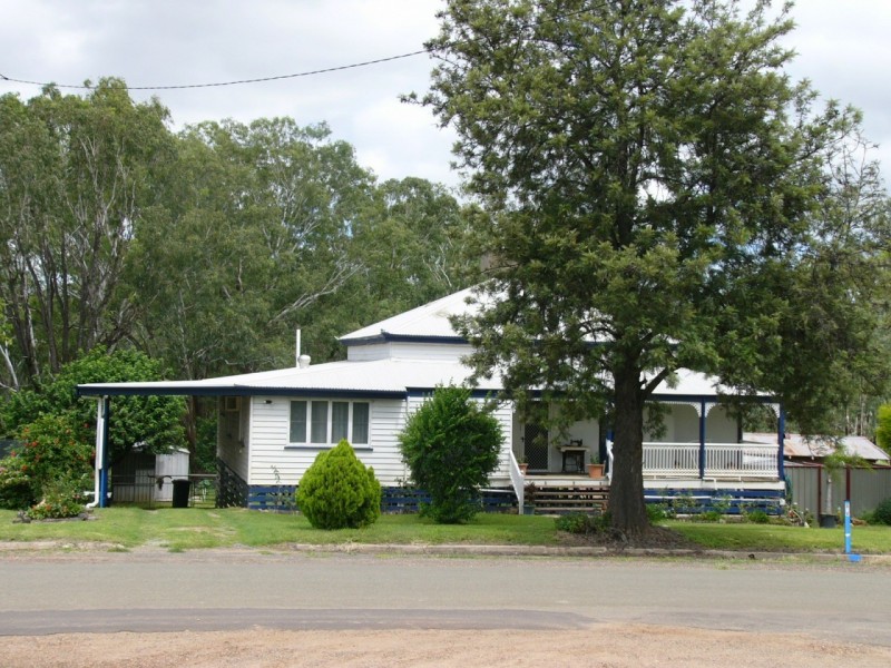 19 Dawson Street, Taroom QLD 4420
