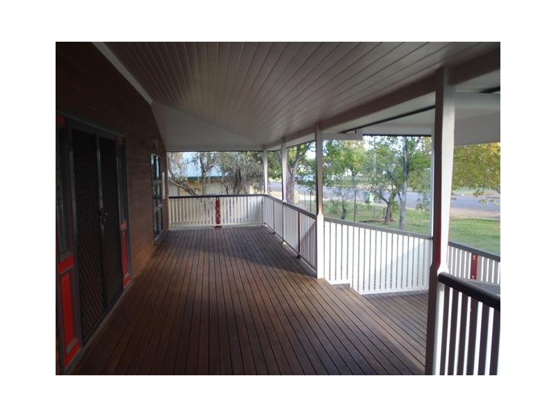 55 Scott Street, St George QLD 4487