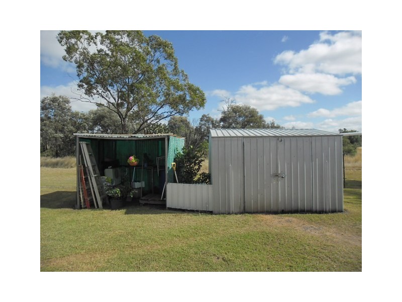 2 Lockyer Street, Drillham QLD 4424