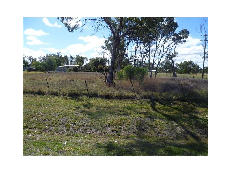 41 QUEEN STREET, Amby QLD 4462