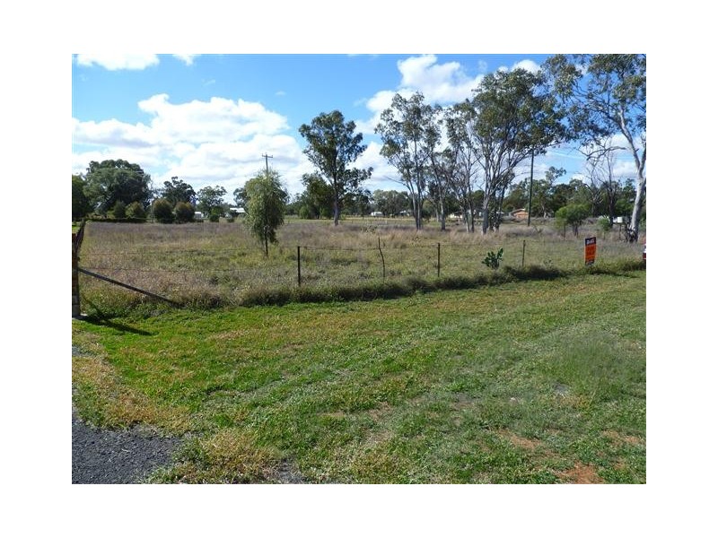 41 QUEEN STREET, Amby QLD 4462