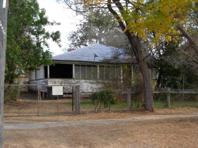 34 Marian Street, Miles QLD 4415