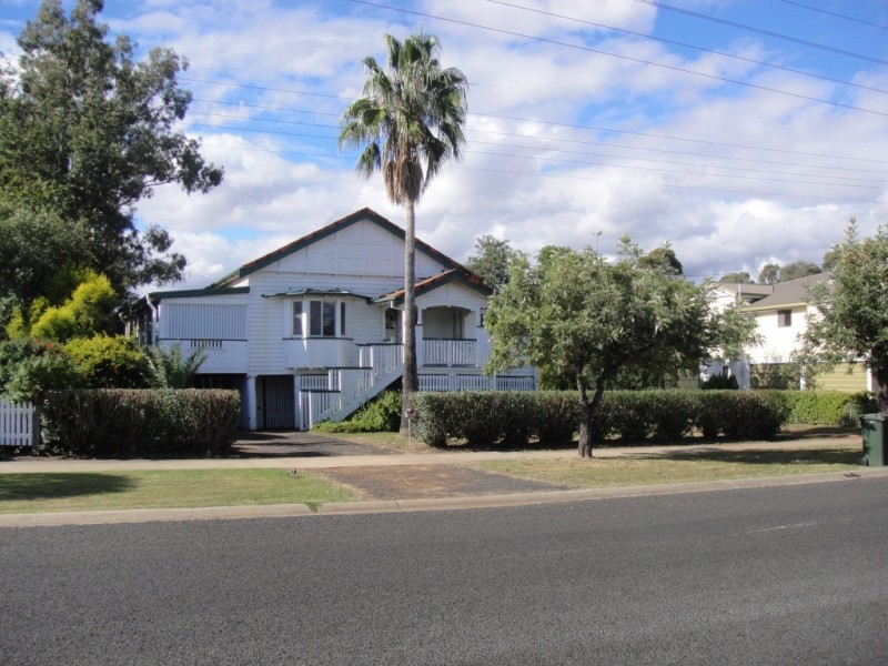 31 Bunya Street, Dalby QLD 4405