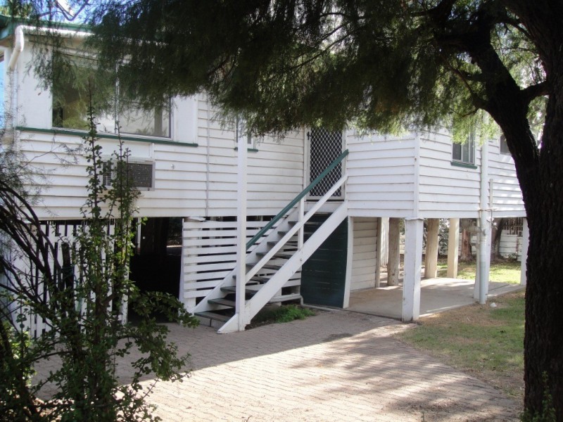 31 Bunya Street, Dalby QLD 4405