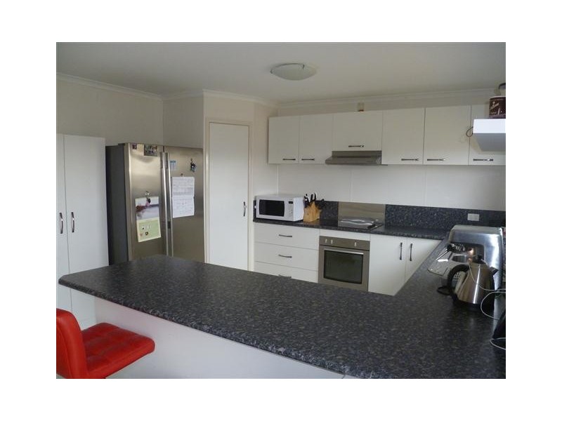 184 BOURNE DRIVE, Roma QLD 4455