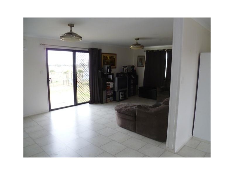 184 BOURNE DRIVE, Roma QLD 4455