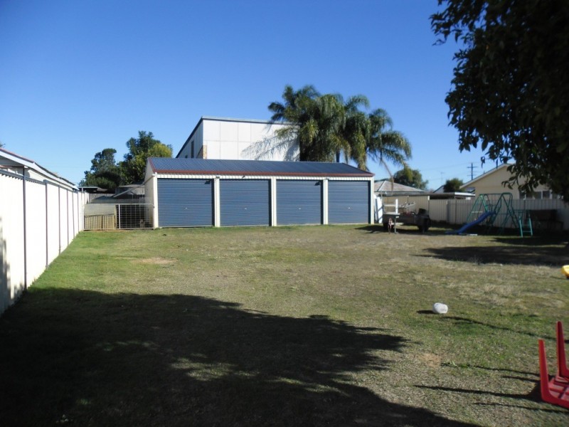 14 Constance Street, Miles QLD 4415