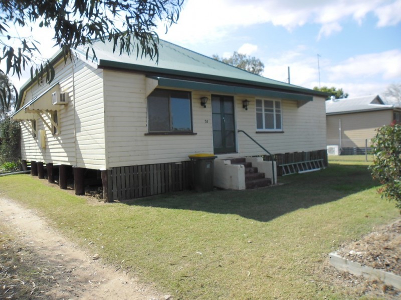 53 Hawkins Street, Miles QLD 4415