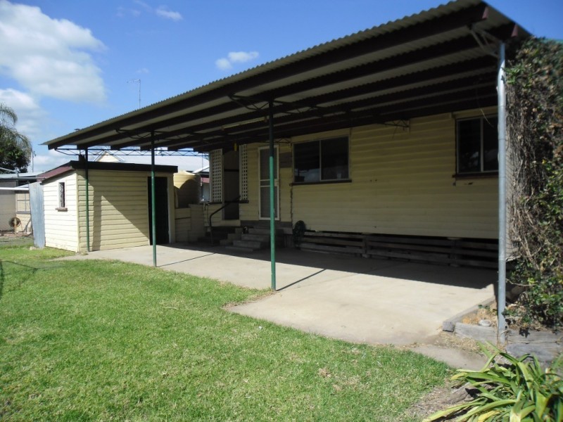 53 Hawkins Street, Miles QLD 4415