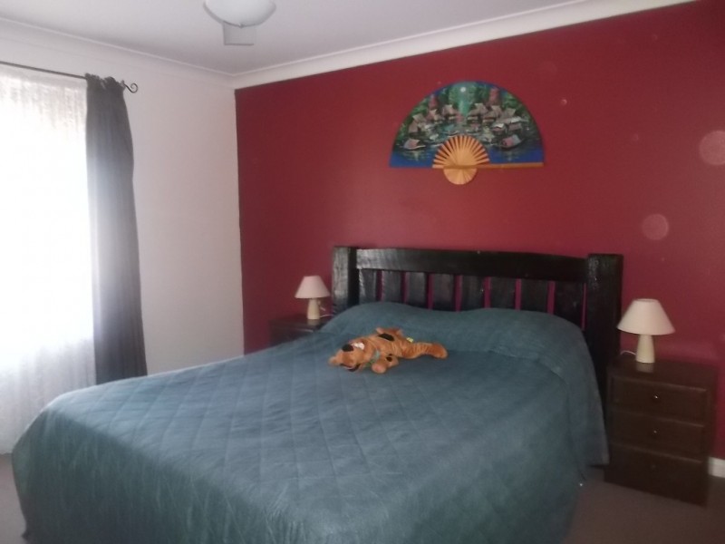 17 Racecourse Road, Miles QLD 4415