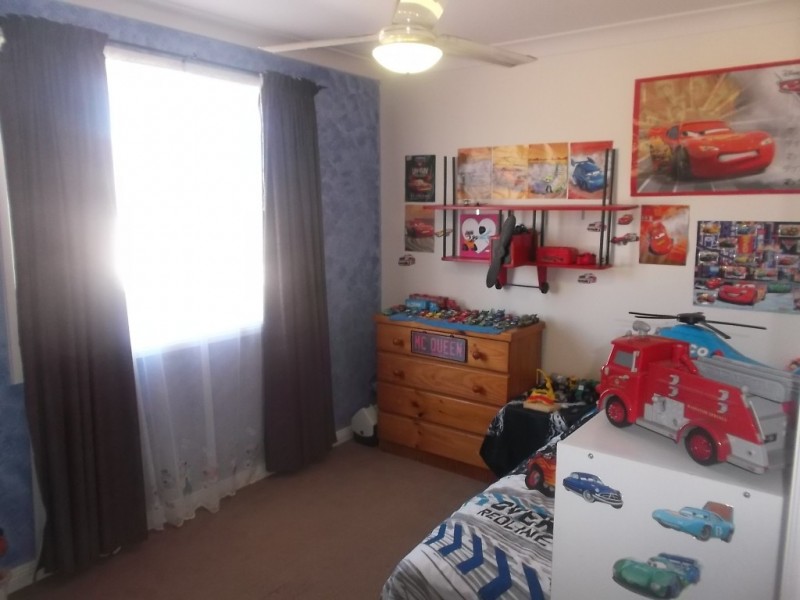 17 Racecourse Road, Miles QLD 4415