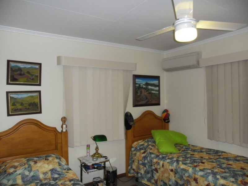 11 Temple Street, Dulacca QLD 4425