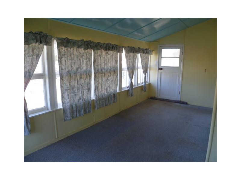 27 High Street, Wallumbilla QLD 4428