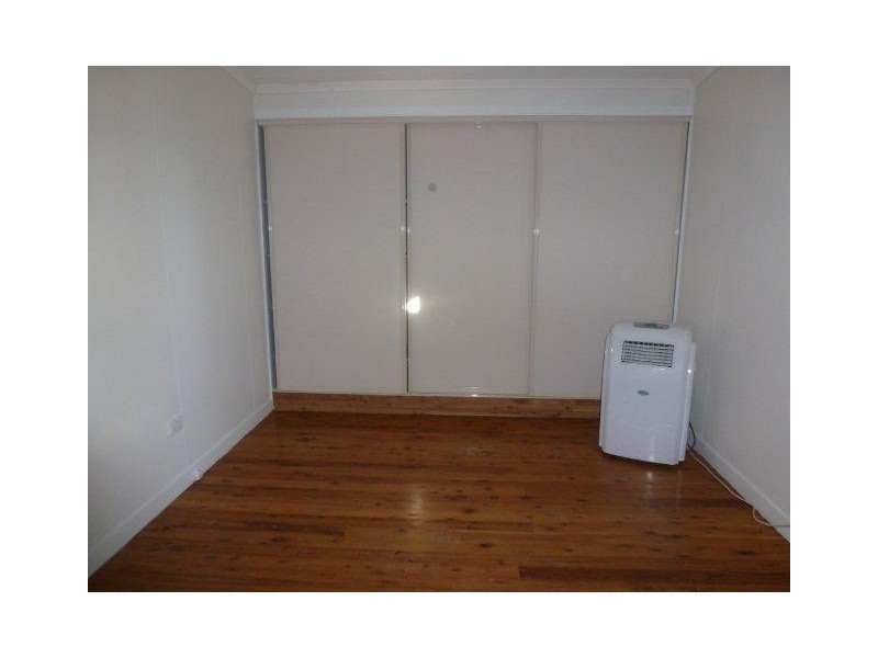 29 CHARLES ST, Surat QLD 4417