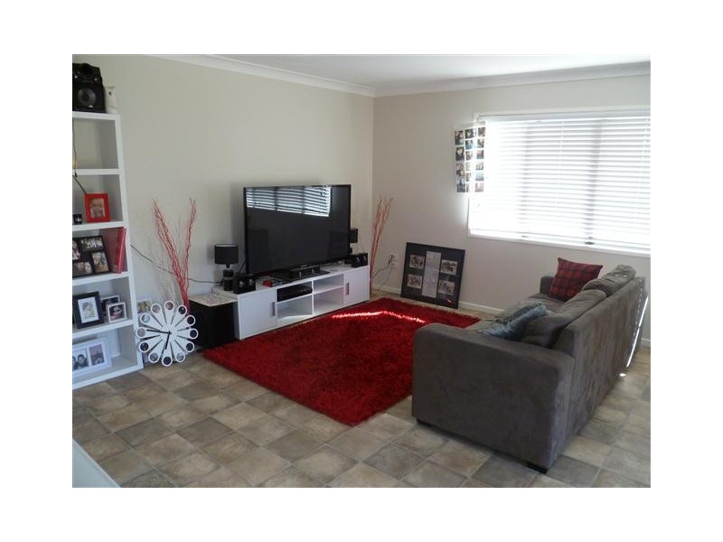 9 Charles Street, Roma QLD 4455