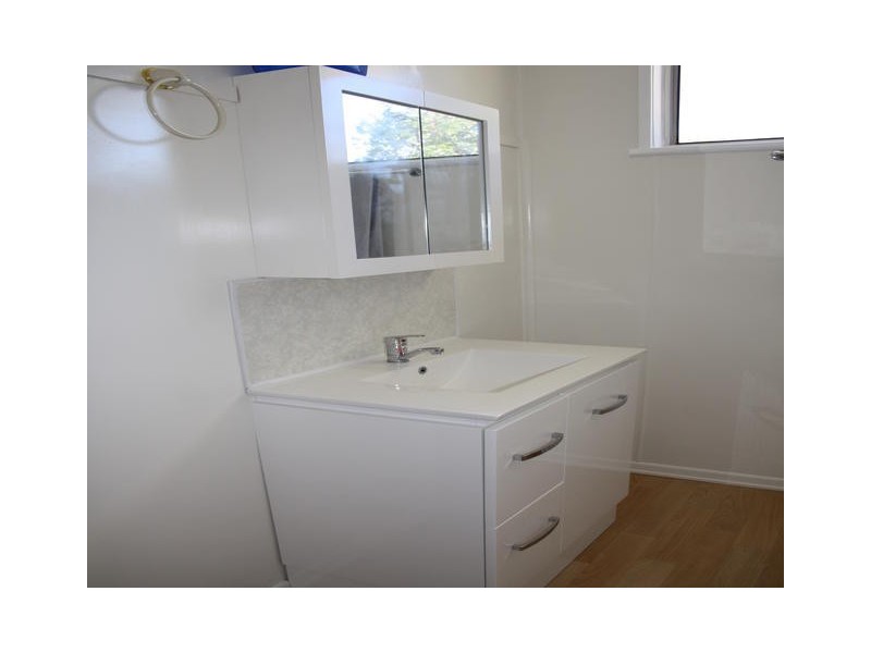 1 FLORA STREET, Blackall QLD 4472