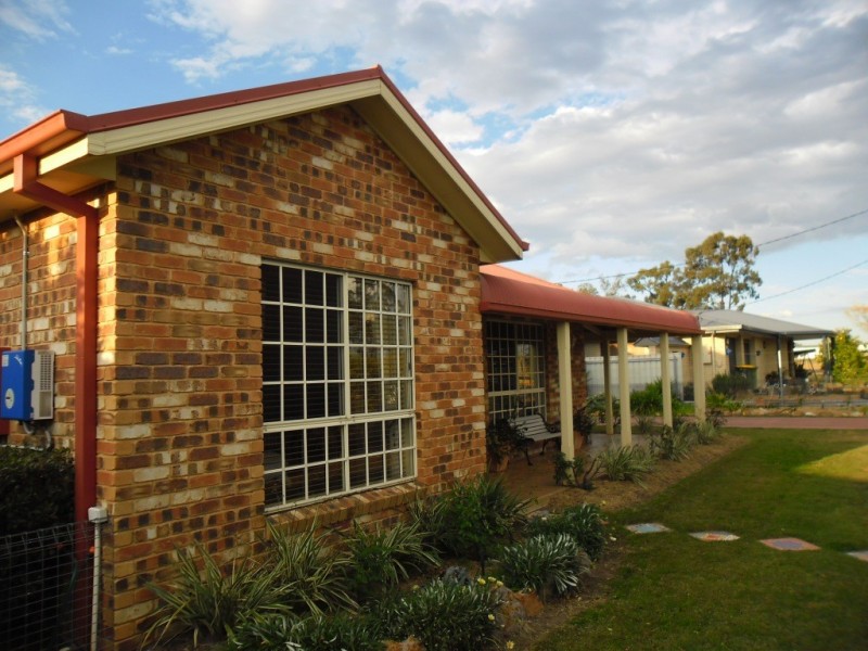 5 LAWTON PLACE, Miles QLD 4415