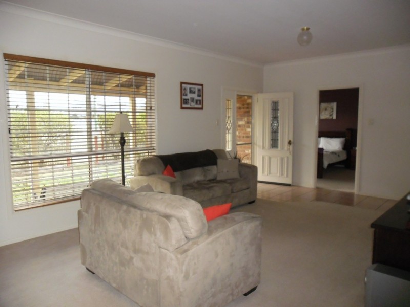 5 LAWTON PLACE, Miles QLD 4415