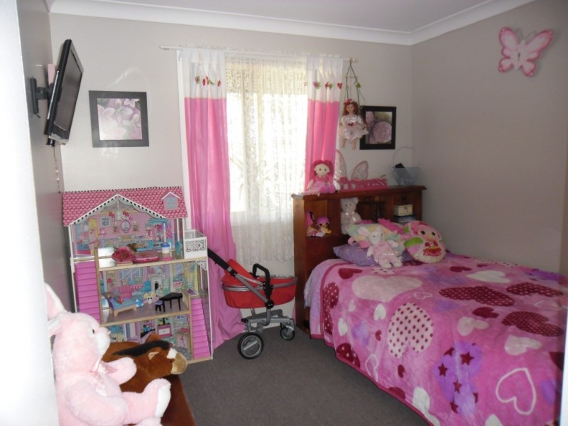 99 Racecourse Road, Miles QLD 4415