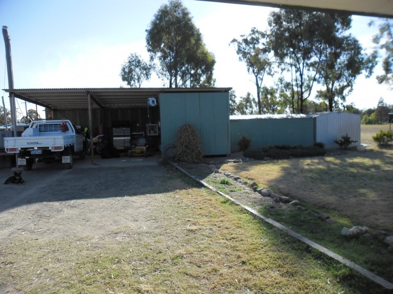 99 Racecourse Road, Miles QLD 4415