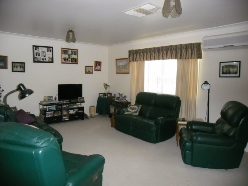 79 Daisy Street, Miles QLD 4415