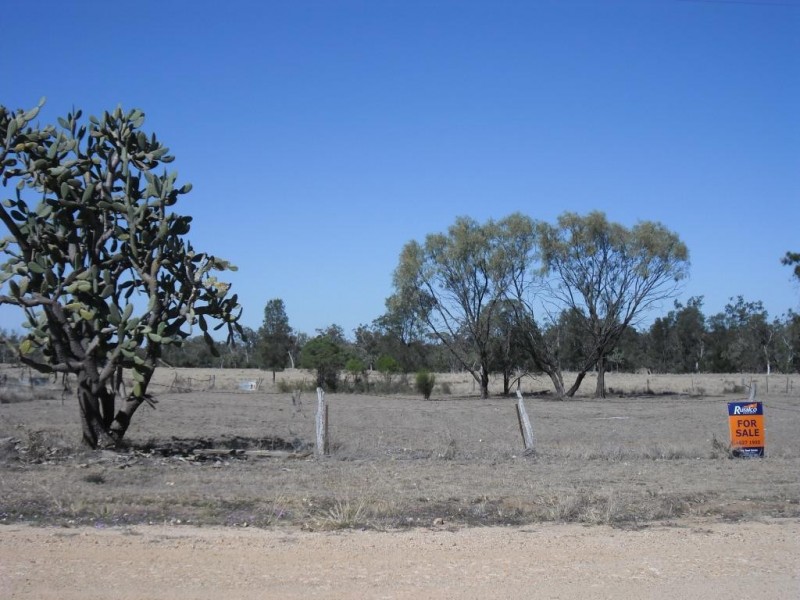 3 Lockyer Street, Drillham QLD 4424