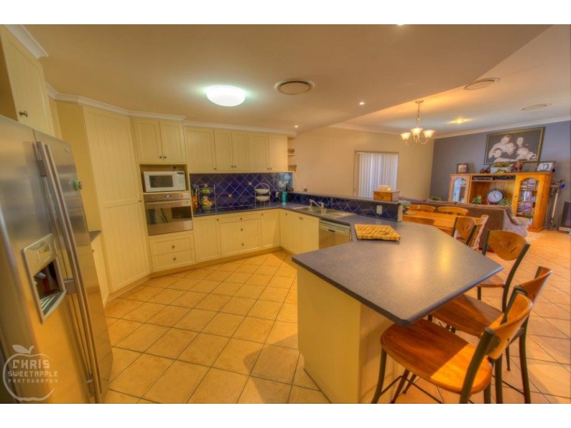 45 Daisy Street, Miles QLD 4415