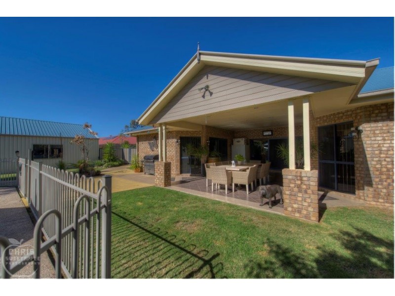 45 Daisy Street, Miles QLD 4415