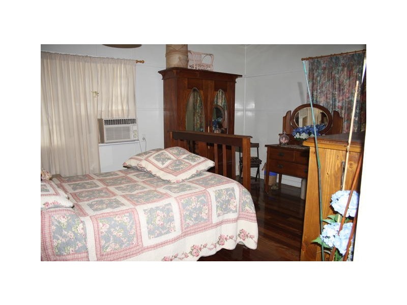 8 ROSE STREET, Blackall QLD 4472