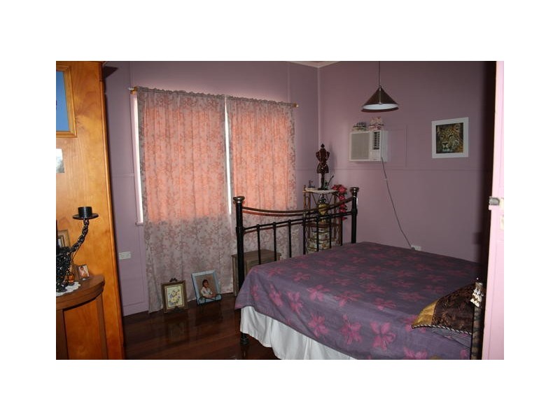 8 ROSE STREET, Blackall QLD 4472