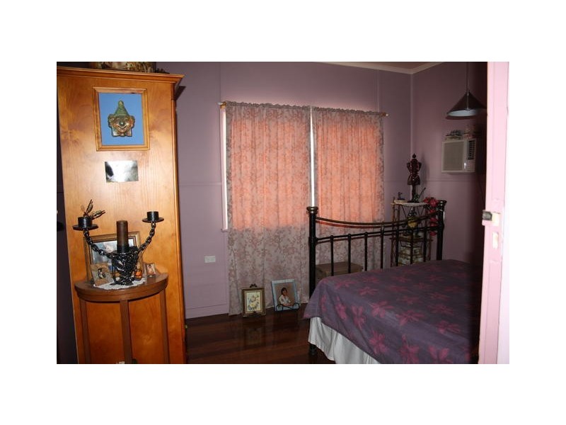 8 ROSE STREET, Blackall QLD 4472