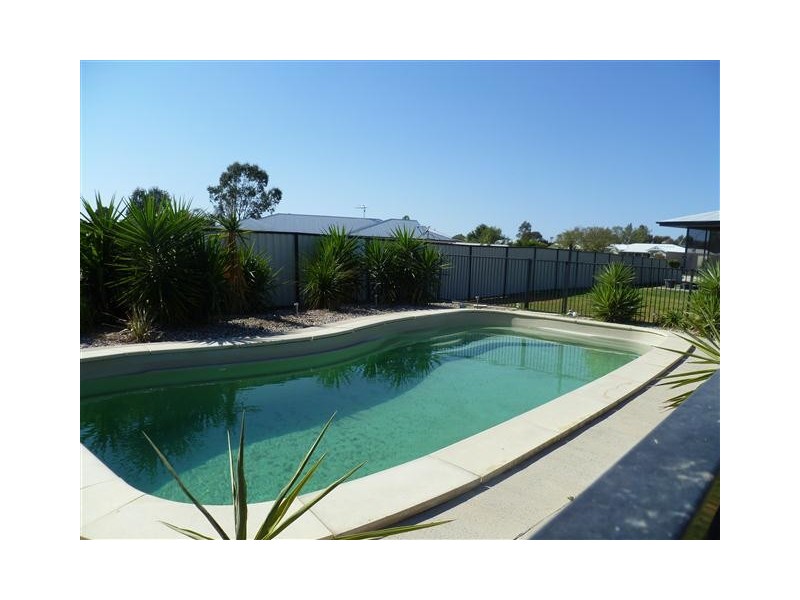 13 Baker-Finch Crescent, Roma QLD 4455