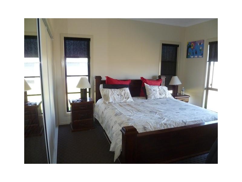 13 Baker-Finch Crescent, Roma QLD 4455