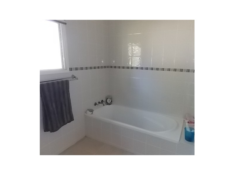 54 SHAMROCK STREET, Blackall QLD 4472