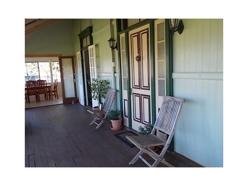 54 SHAMROCK STREET, Blackall QLD 4472