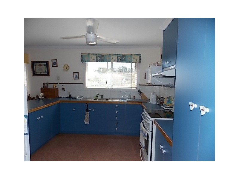 2 ST ALBANS STREET, Blackall QLD 4472