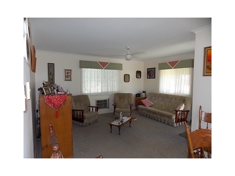 2 ST ALBANS STREET, Blackall QLD 4472