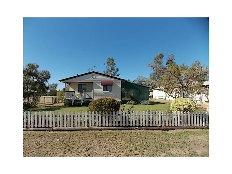 2 ST ALBANS STREET, Blackall QLD 4472