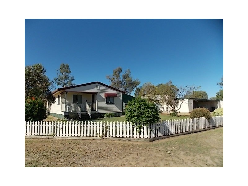 2 ST ALBANS STREET, Blackall QLD 4472