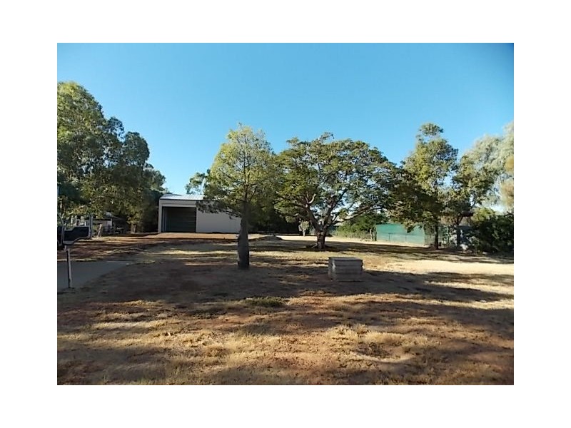 49 GARDEN STREET, Blackall QLD 4472