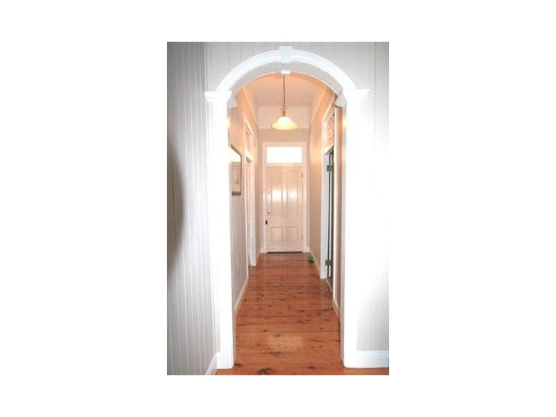 5 FERRIER ST, Roma QLD 4455