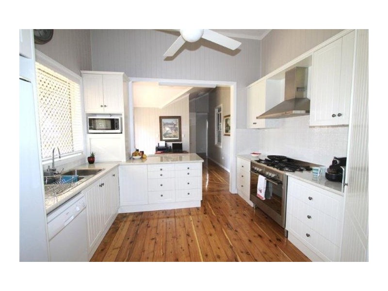 5 FERRIER ST, Roma QLD 4455