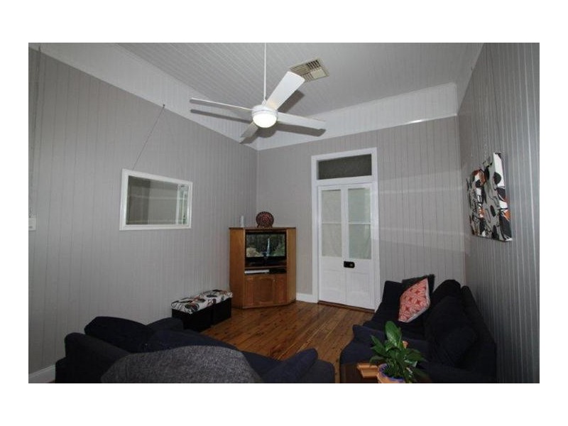 5 FERRIER ST, Roma QLD 4455