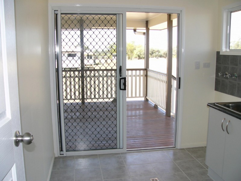 14 Bonner Street, Taroom QLD 4420