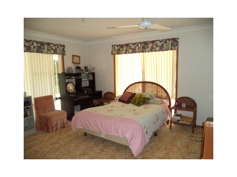 87 Edith Street, Miles QLD 4415