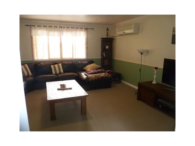 50 BUNGEWOGORAI RD, Roma QLD 4455