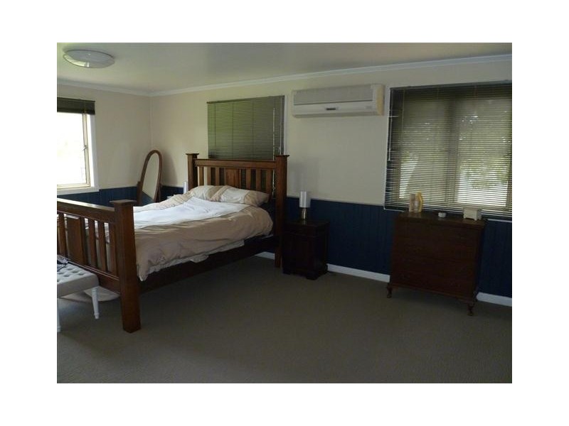 50 BUNGEWOGORAI RD, Roma QLD 4455