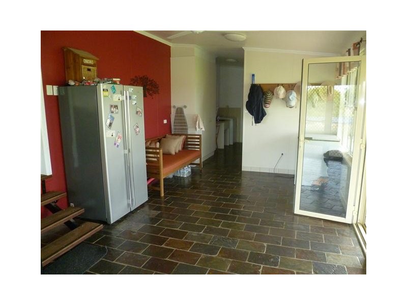 50 BUNGEWOGORAI RD, Roma QLD 4455