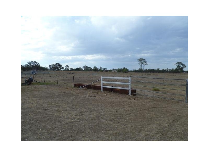 50 BUNGEWOGORAI RD, Roma QLD 4455