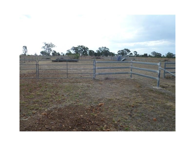 50 BUNGEWOGORAI RD, Roma QLD 4455